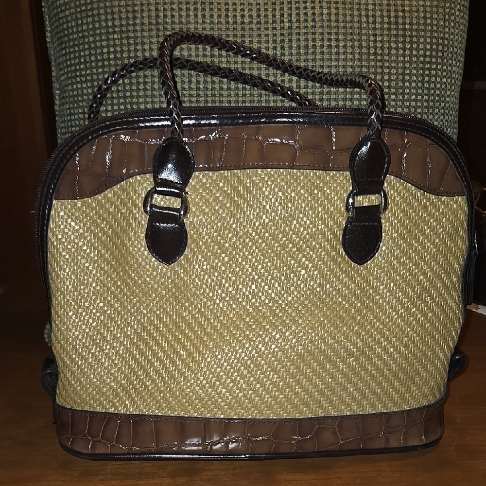 Vintage Elegant Tan and Brown Women's Handbag by Marlo Handbag and Accessories. - Picture 3 of 11